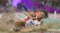 Aksi Maria Natalia Londa pada final lompat jauh